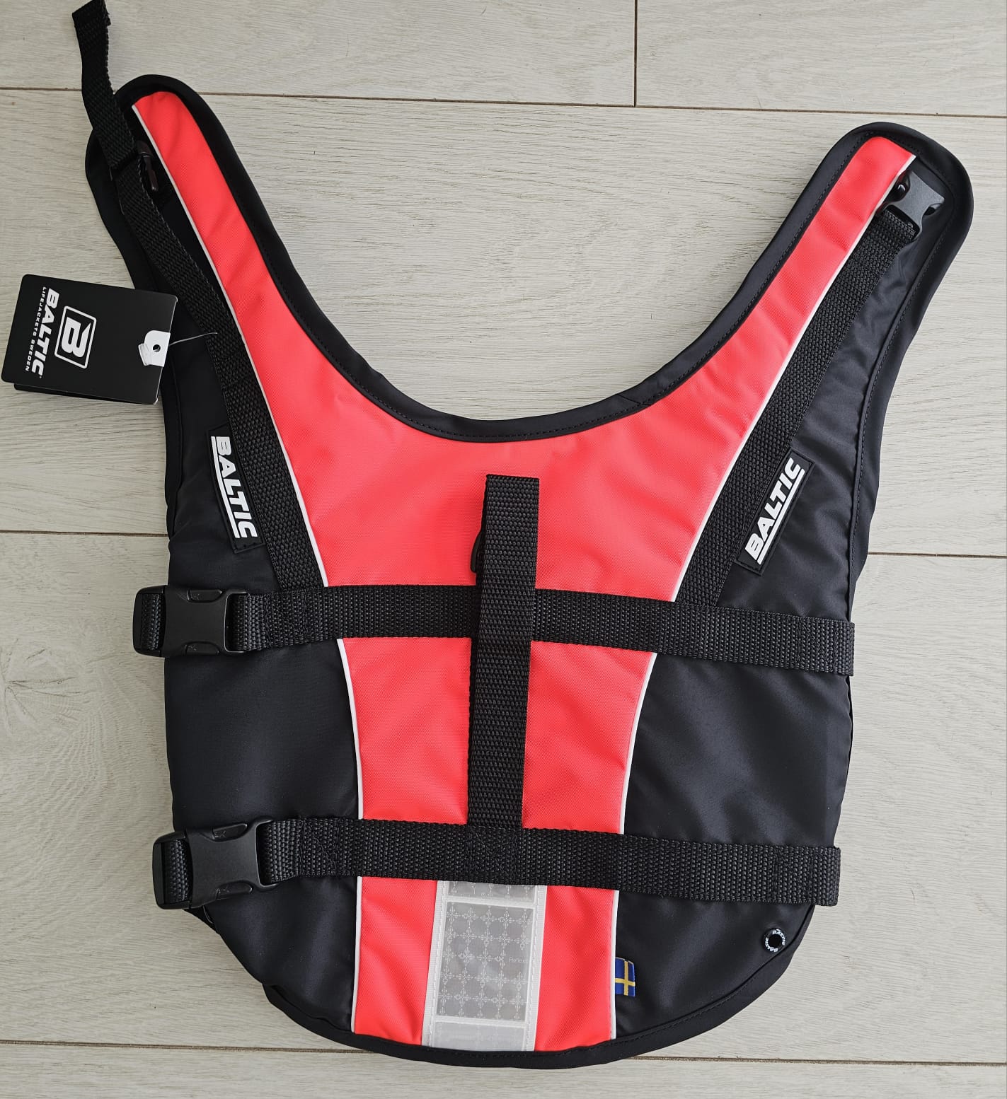 medium-8kg-15kg-extra-support-under-the-neck-colour--redblack-dog-life-jacket